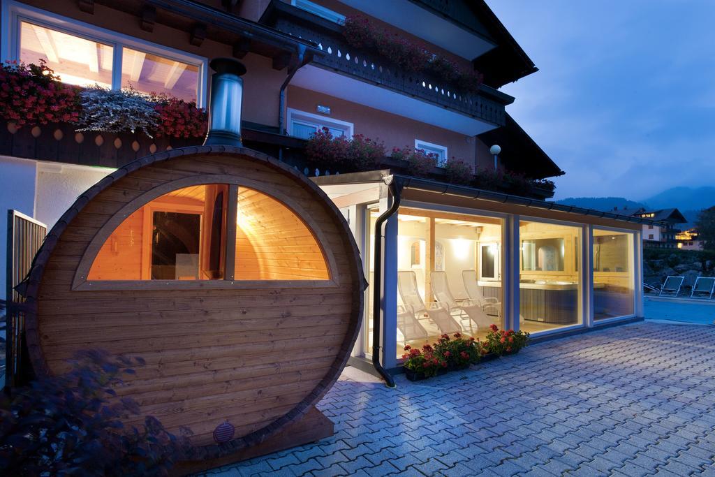 Hotel Haus Michaela Sappada Exteriér fotografie